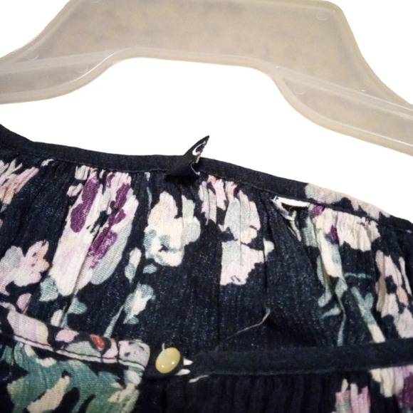 Dark Floral Print Peek a Boo Front Long Sleeved Peasant Tunic Style Top XL - Picture 6 of 9